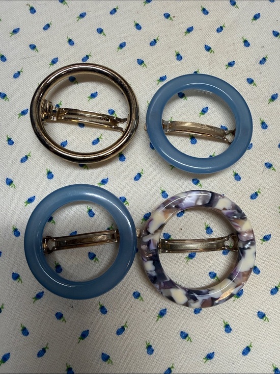 Madewell Accessories - Madewell Acrylic circle Barrettes set of 4 blue gold tortoise lot